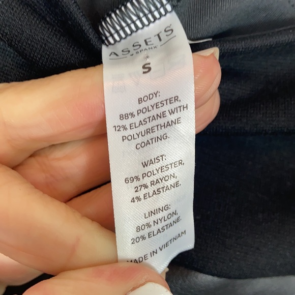 Nwot Assets by Spanx faux leather leggings S - Picture 8 of 9